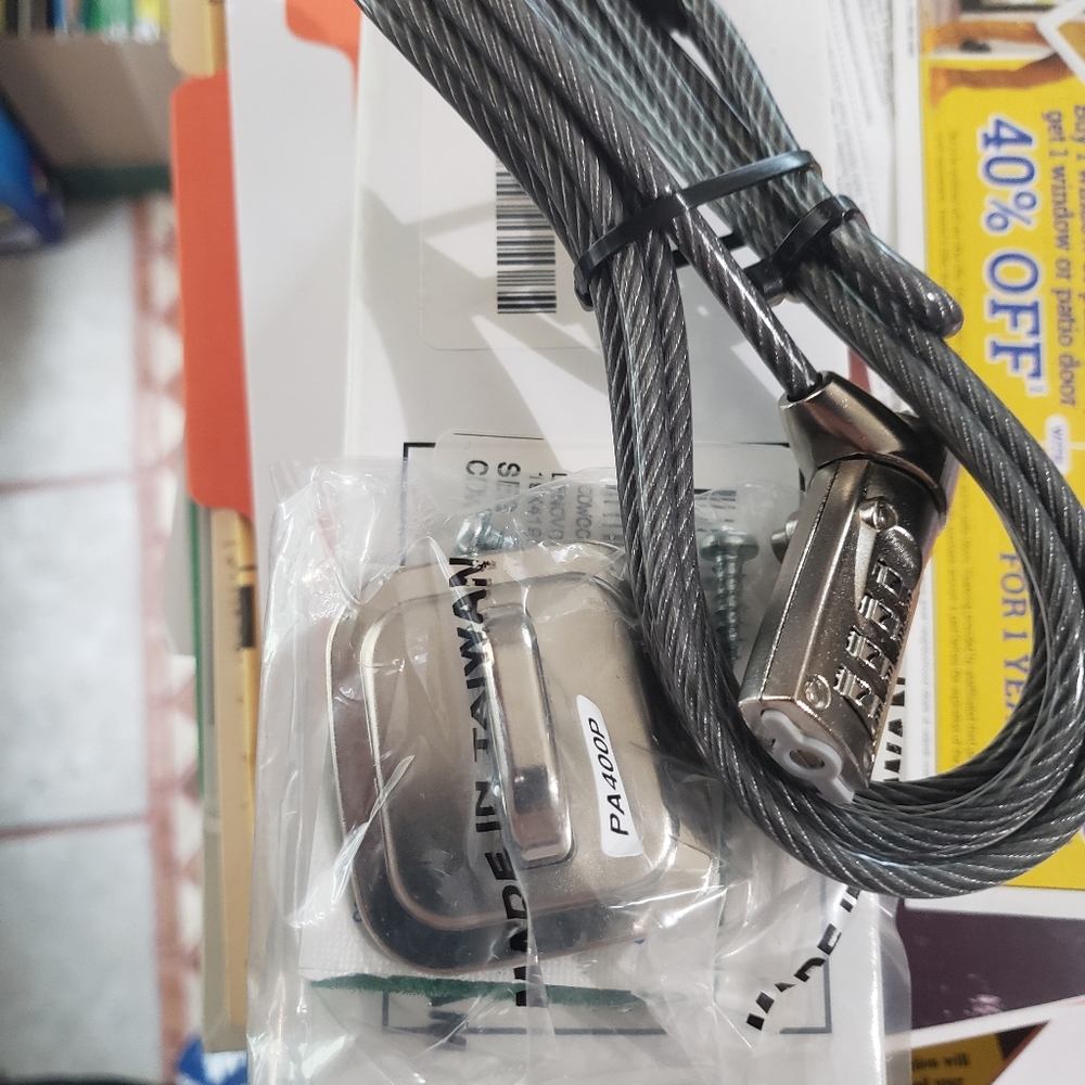 Notebook cable lock - Picture 2 of 2